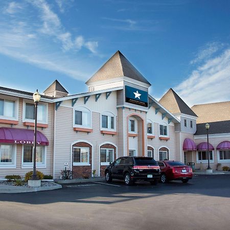 Magnuson Grand Pioneer Inn And Suites Escanaba Eksteriør billede