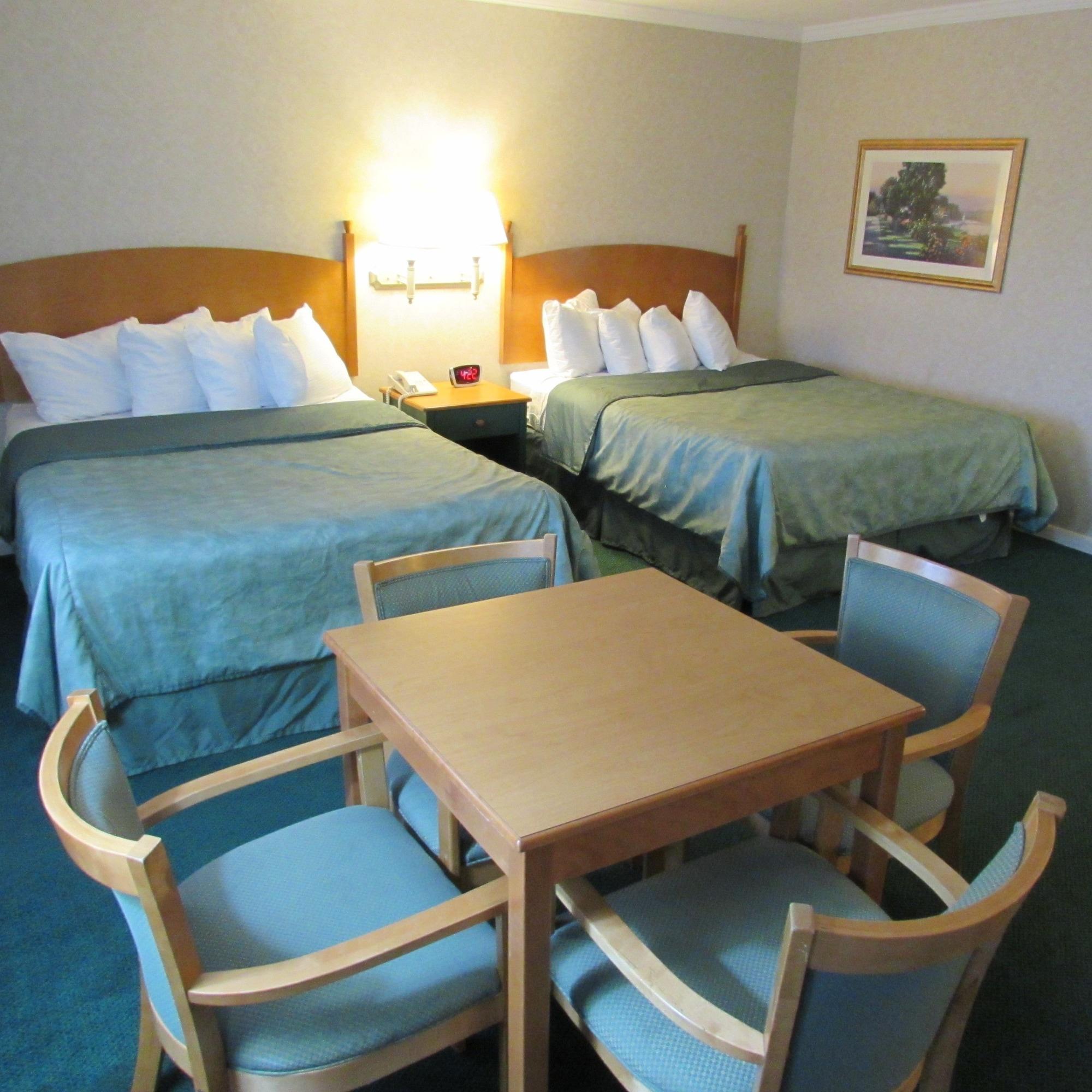Magnuson Grand Pioneer Inn And Suites Escanaba Eksteriør billede