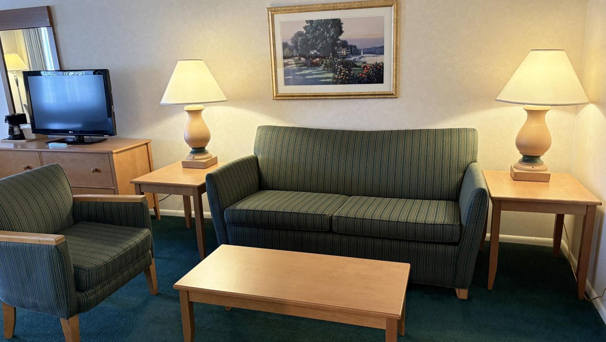 Magnuson Grand Pioneer Inn And Suites Escanaba Eksteriør billede