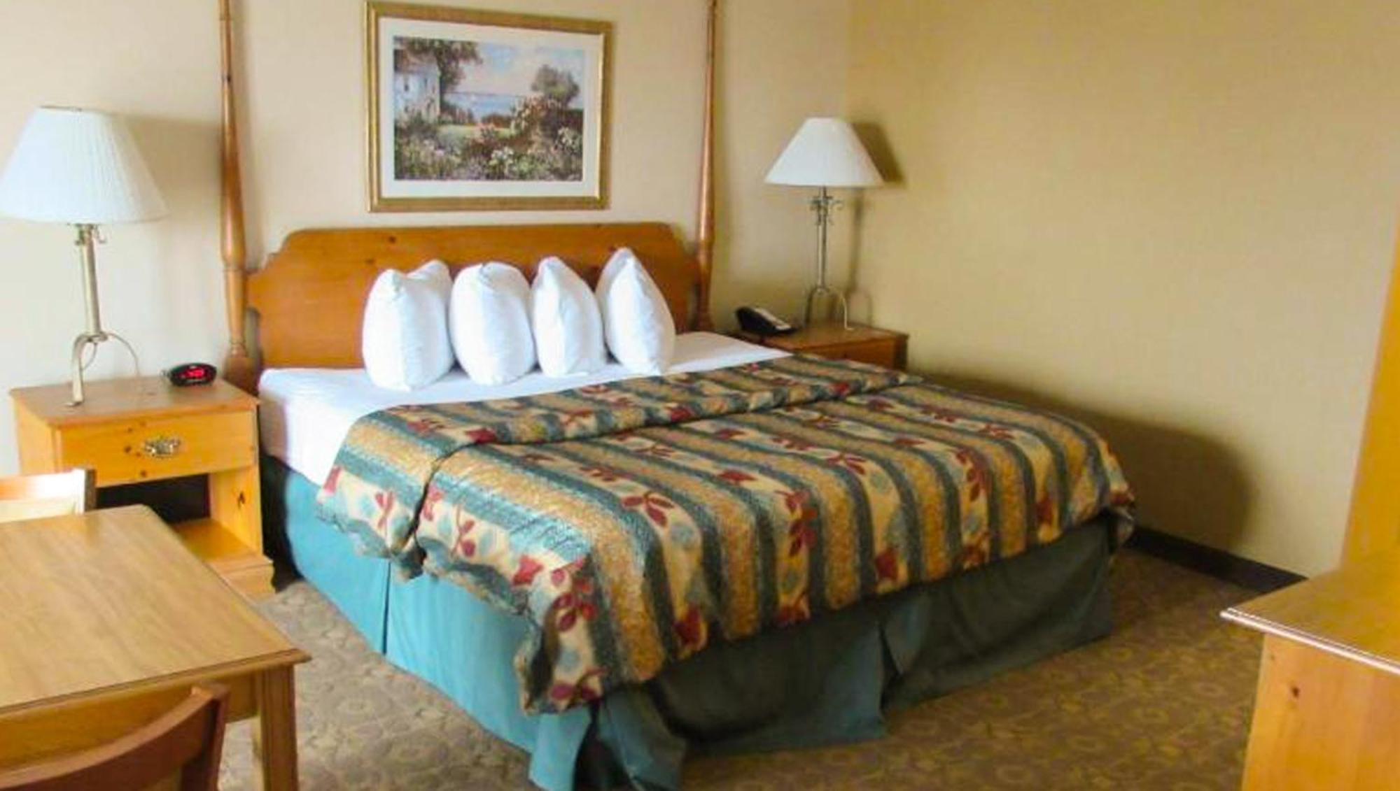 Magnuson Grand Pioneer Inn And Suites Escanaba Eksteriør billede