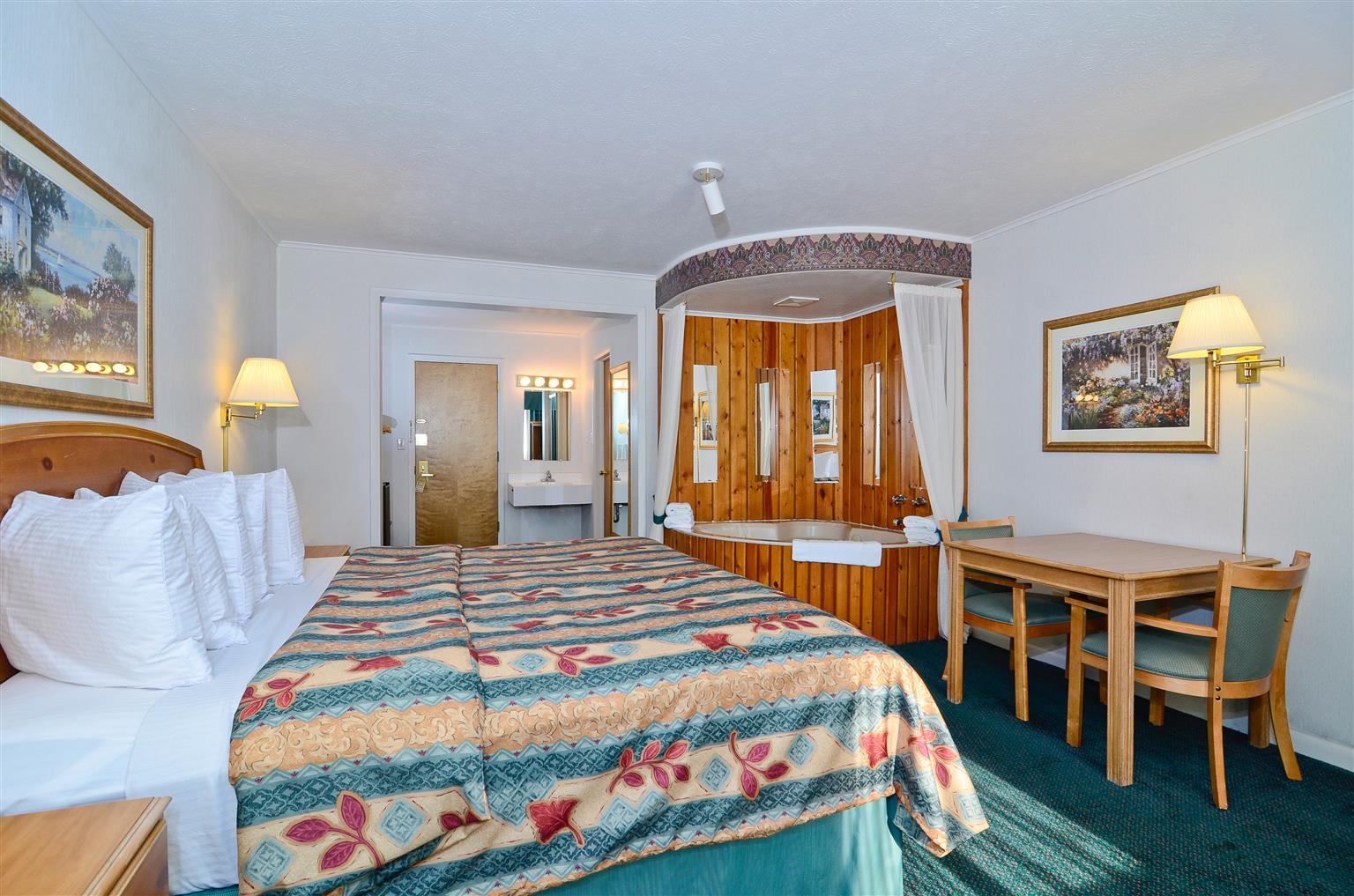 Magnuson Grand Pioneer Inn And Suites Escanaba Eksteriør billede