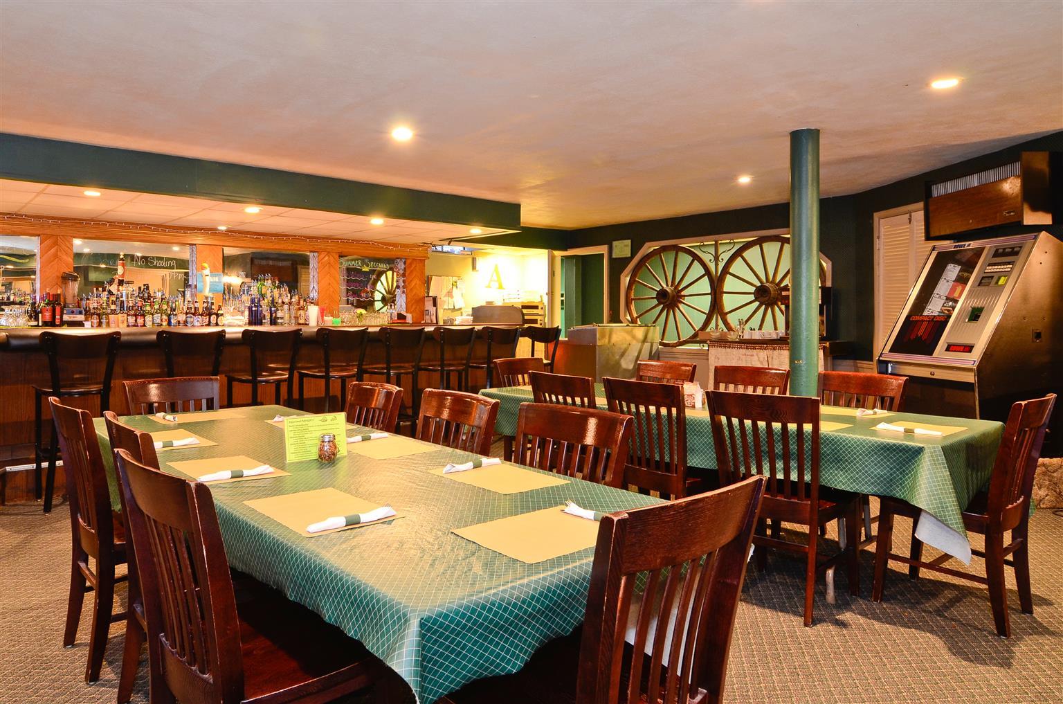 Magnuson Grand Pioneer Inn And Suites Escanaba Restaurant billede
