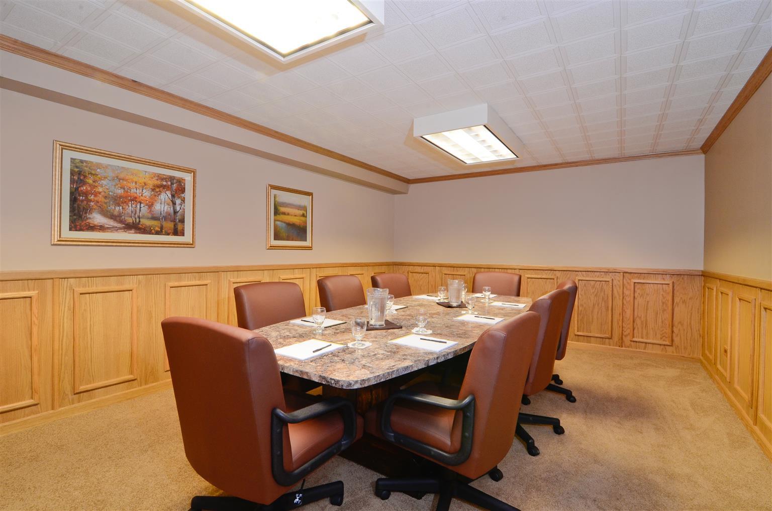 Magnuson Grand Pioneer Inn And Suites Escanaba Business billede